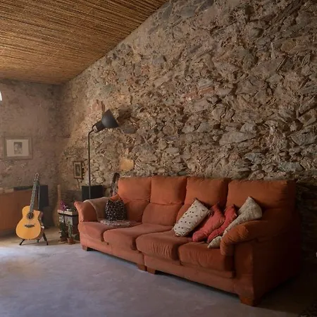 Traditional House * Roses